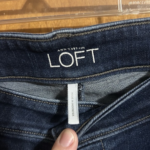 LOFT size 12 waist 31 DARK WASH BERMUDA JEAN SHORTS - Picture 3 of 5